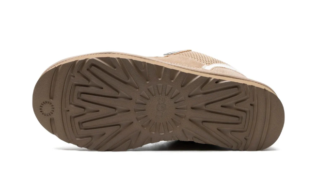 UGG Lowmel Sand